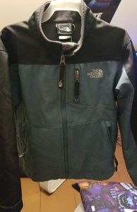 Boys The North Face jacket